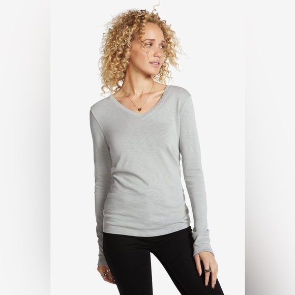 American Giant Premium Slub V-Neck Tee Long Sleeve in Cement - Picture 1 of 6